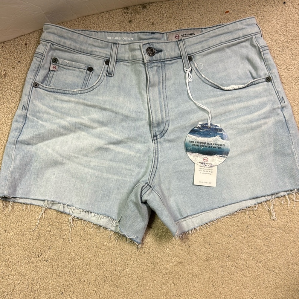 NEW!! Women’s AG Adriano Goldschmied “Hailey” Cut-Off Jean Shorts Size 29